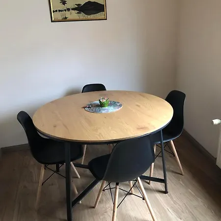 Daire Kalevite Kodu 2-toaline Apartment! *
